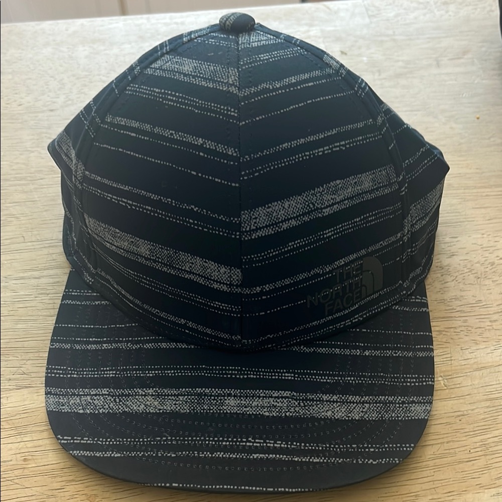 The North Face Black and Gray Hat with Structured Design